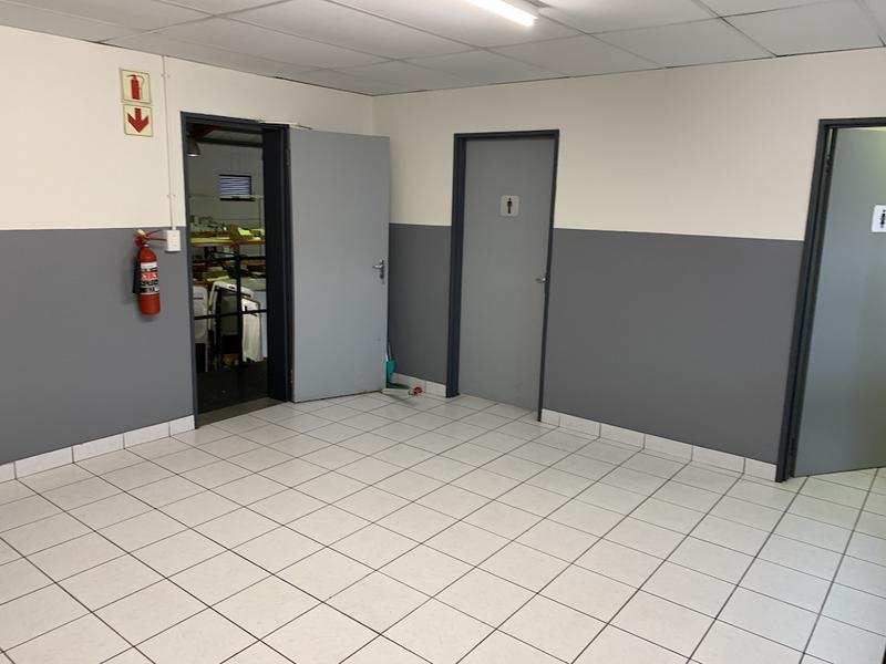 To Let Commercial Property for Rent in Paarden Eiland Western Cape
